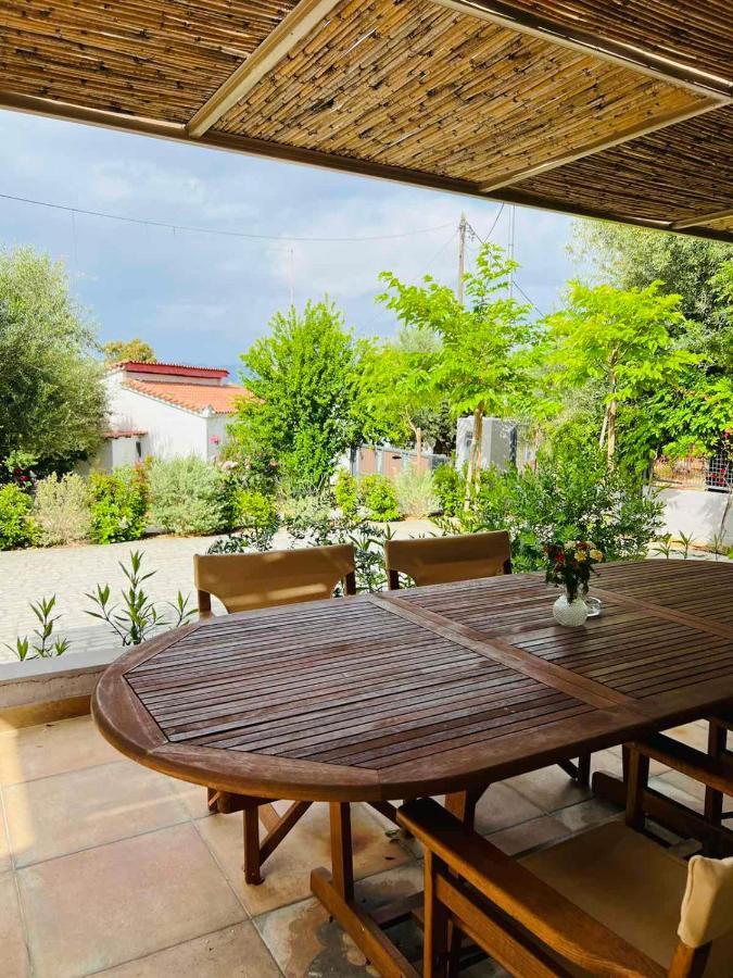 Gargarou Residences Kómboi Zewnętrze zdjęcie